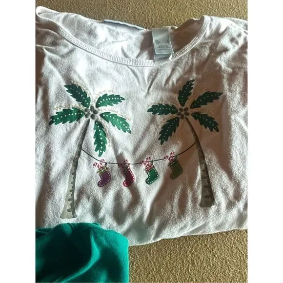 Holiday Shirts x3 - Picture 4 of 7